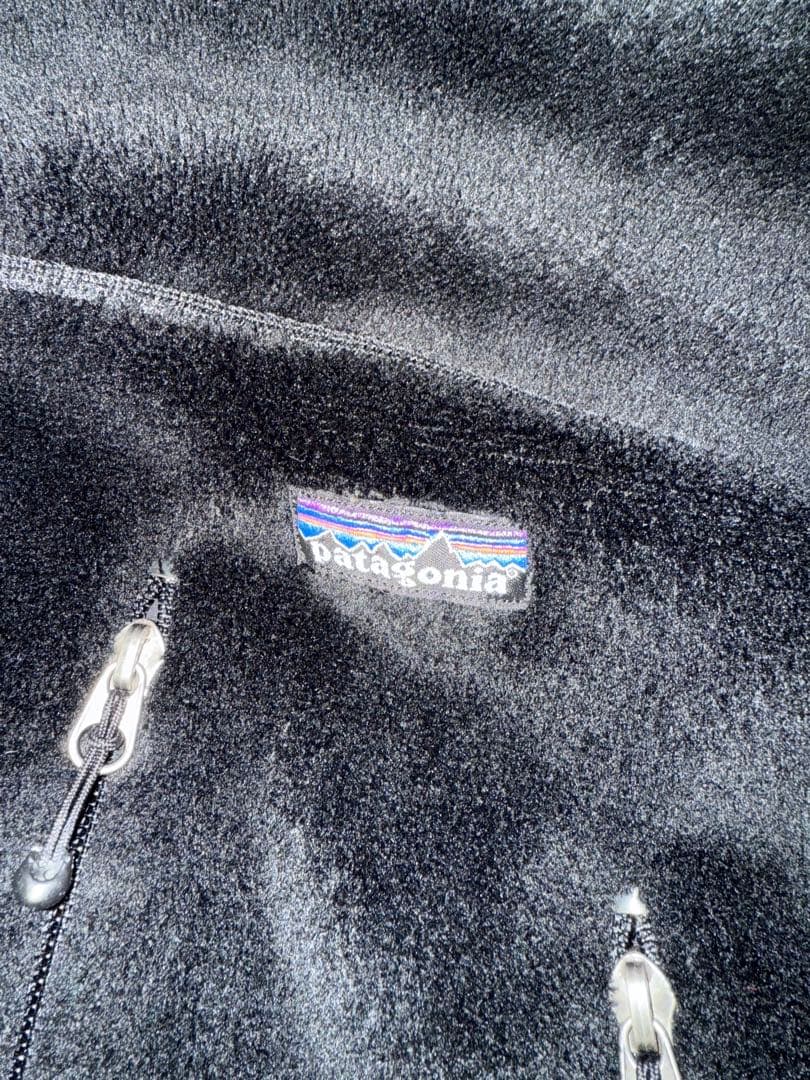 patagonia ブラック フリースジャケット