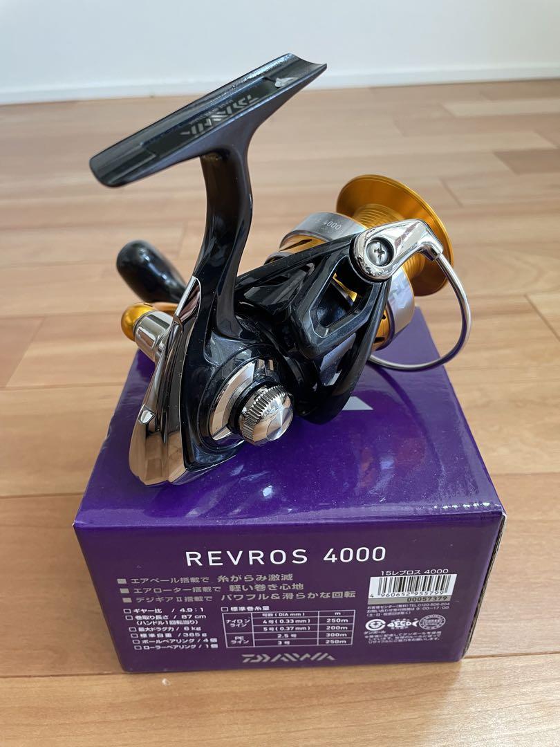 美品　ダイワ(DAIWA) スピニングリール 15レブロス4000