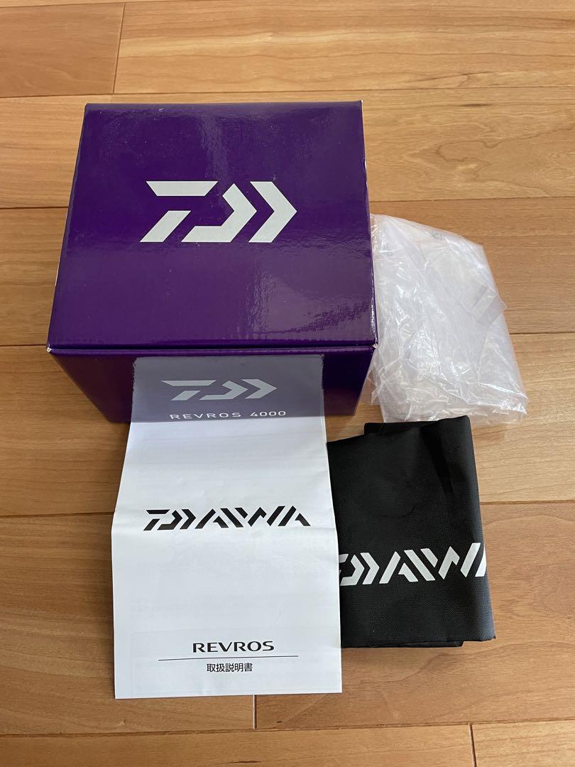 美品　ダイワ(DAIWA) スピニングリール 15レブロス4000