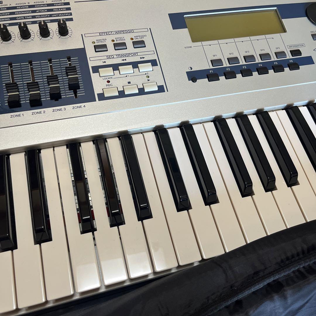 YAMAHA MO6 シンセサイザー Yamaha MO6 | Synthpedia