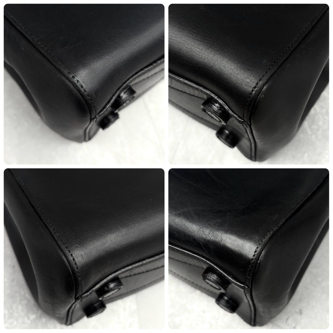 【希少/A4収納可】プラダ　トートバッグ　ビジネス使い　レザー　型押しロゴ　黒 希少/A4収納可】プラダ トートバッグ ビジネス使い レザー 型