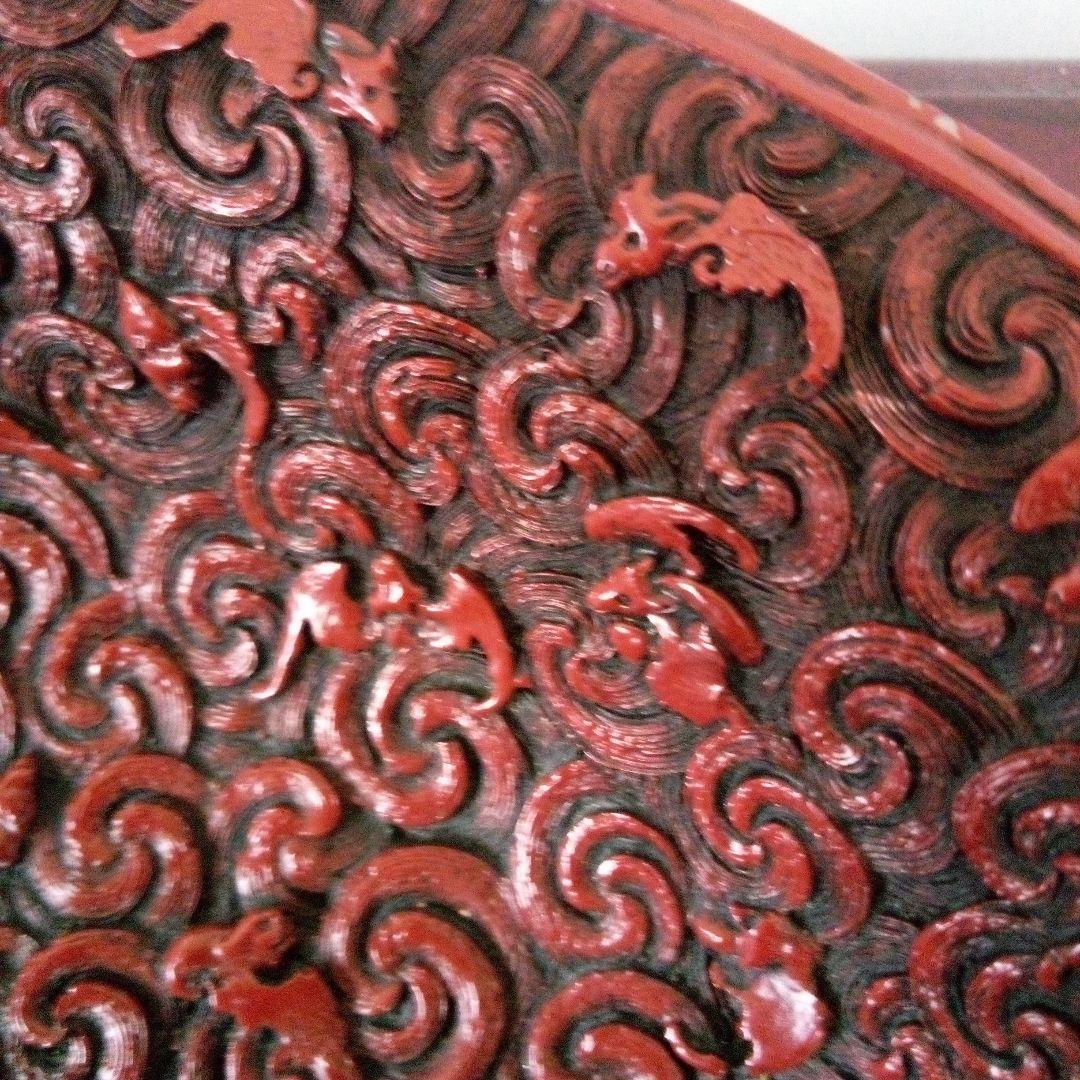 中国古玩 堆朱 お盆菓子鉢 唐草蝙蝠模様 大清乾隆年製 中国古玩 堆朱 お盆菓子鉢 唐草蝙蝠模様 大清乾隆年製