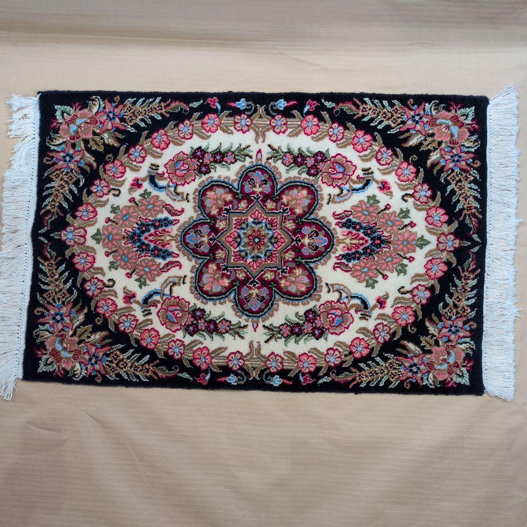 60x90cmペルシャ手織り・クム・マット(056)玄関・ラグ・絨毯・じゅうたん