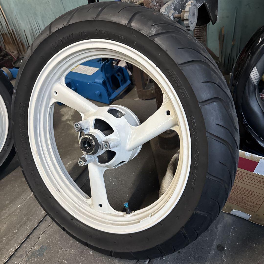 FZR250 2KR リアホイール IRC