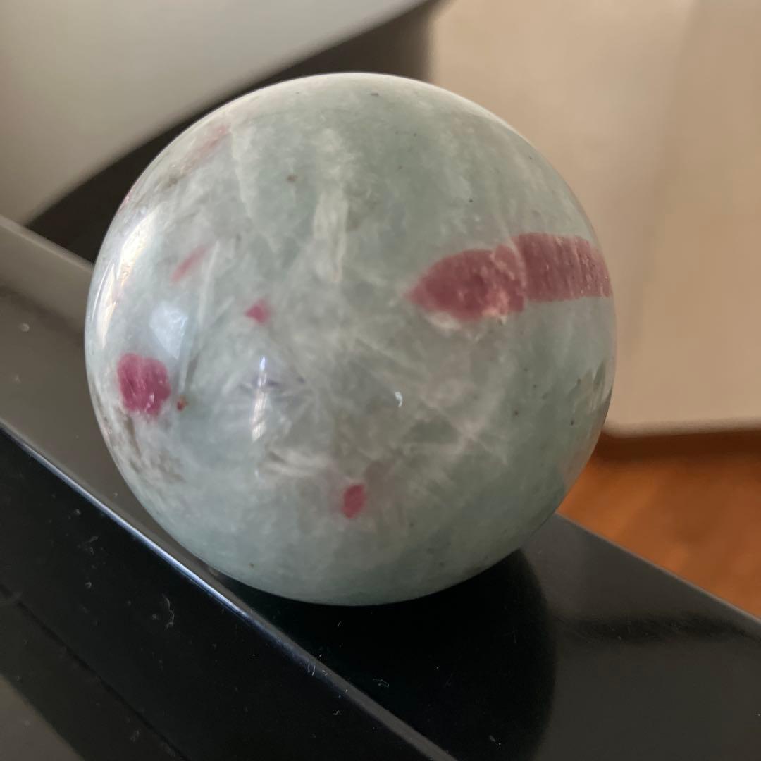 珍！エルバアイト　リシア電気石　スフィア　天然石置物　D134