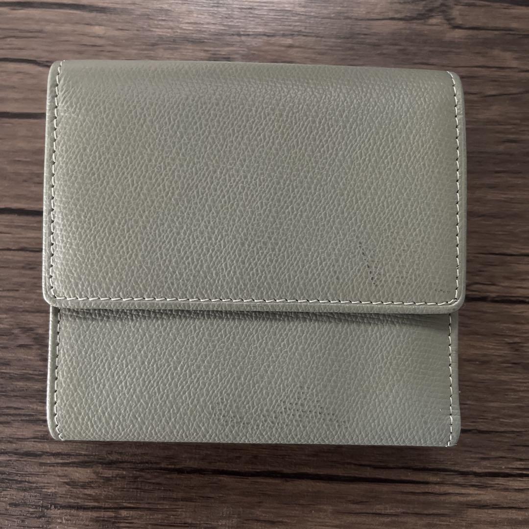 CHANEL グリーンレザー 二つ折り財布
