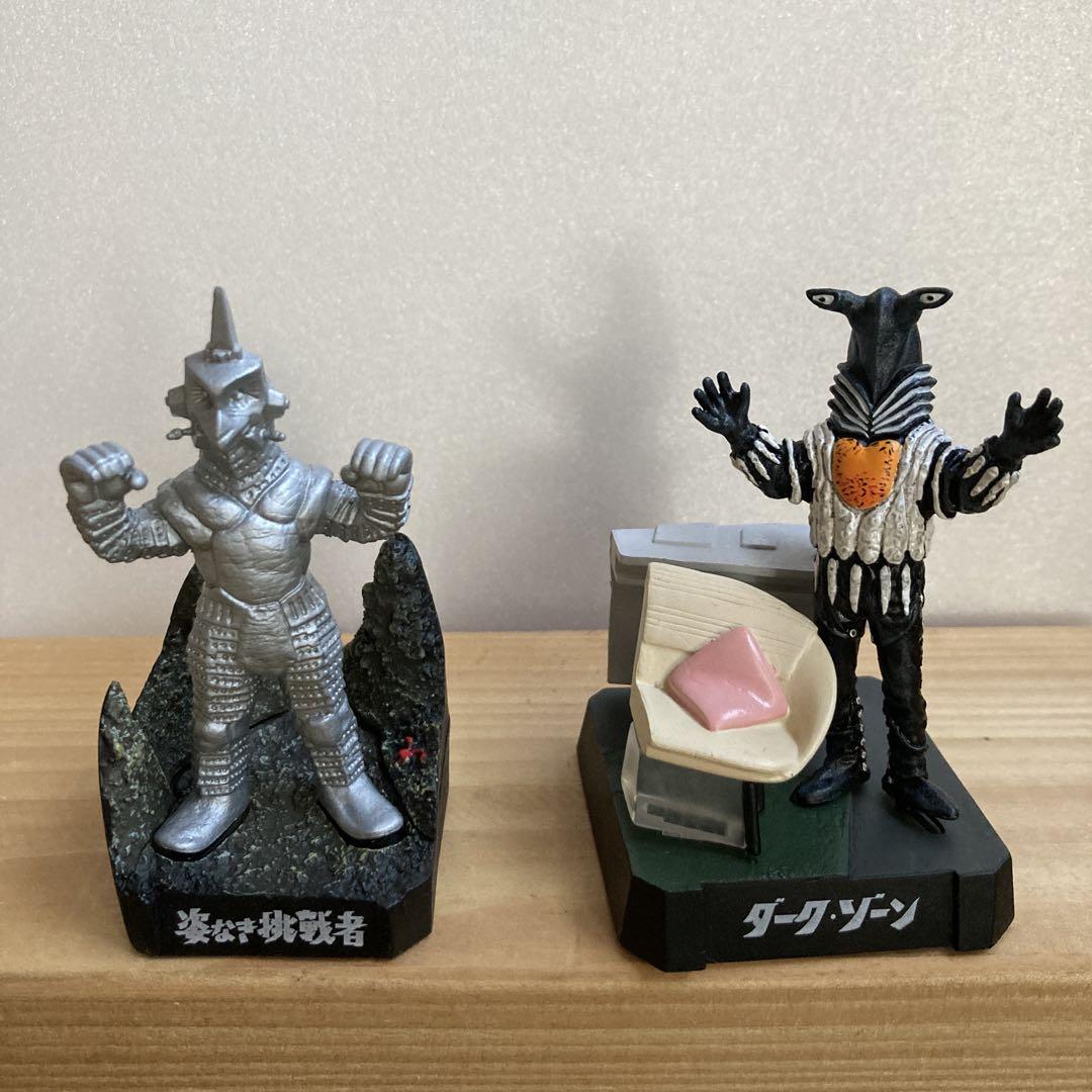 ウルトラ怪獣名鑑　9種　フィギュア