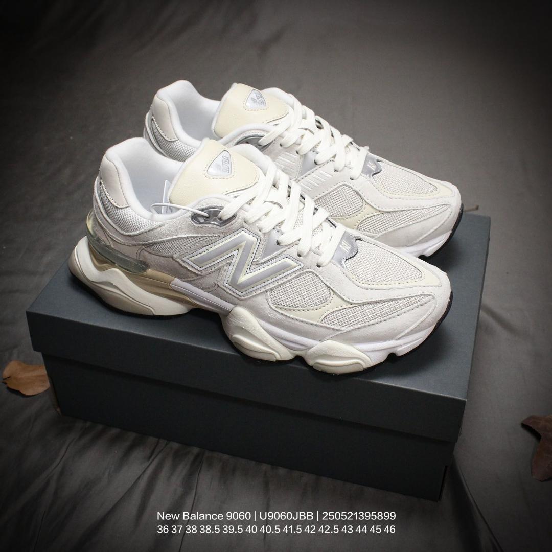 ニューバランス ランニングシューズ アイボリー 人気モデル 24.5m