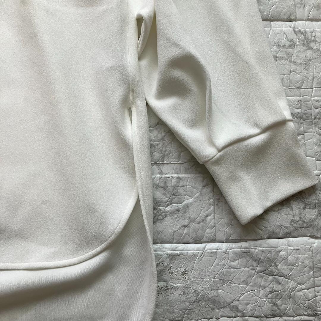 未使用◎2023 BEARDSLEY ビアズリー Tブラウス 白 フリーサイズ