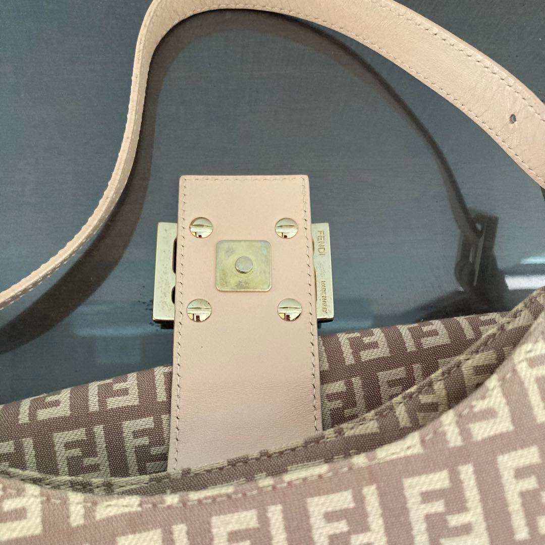 フェンディ マンマバケット ワンショルダーバッグ ズッキーノ柄 ピンク ベージュ フェンディ マンマバケット ワンショルダーバッグ ズッキーノ柄 ピンク ベージュ