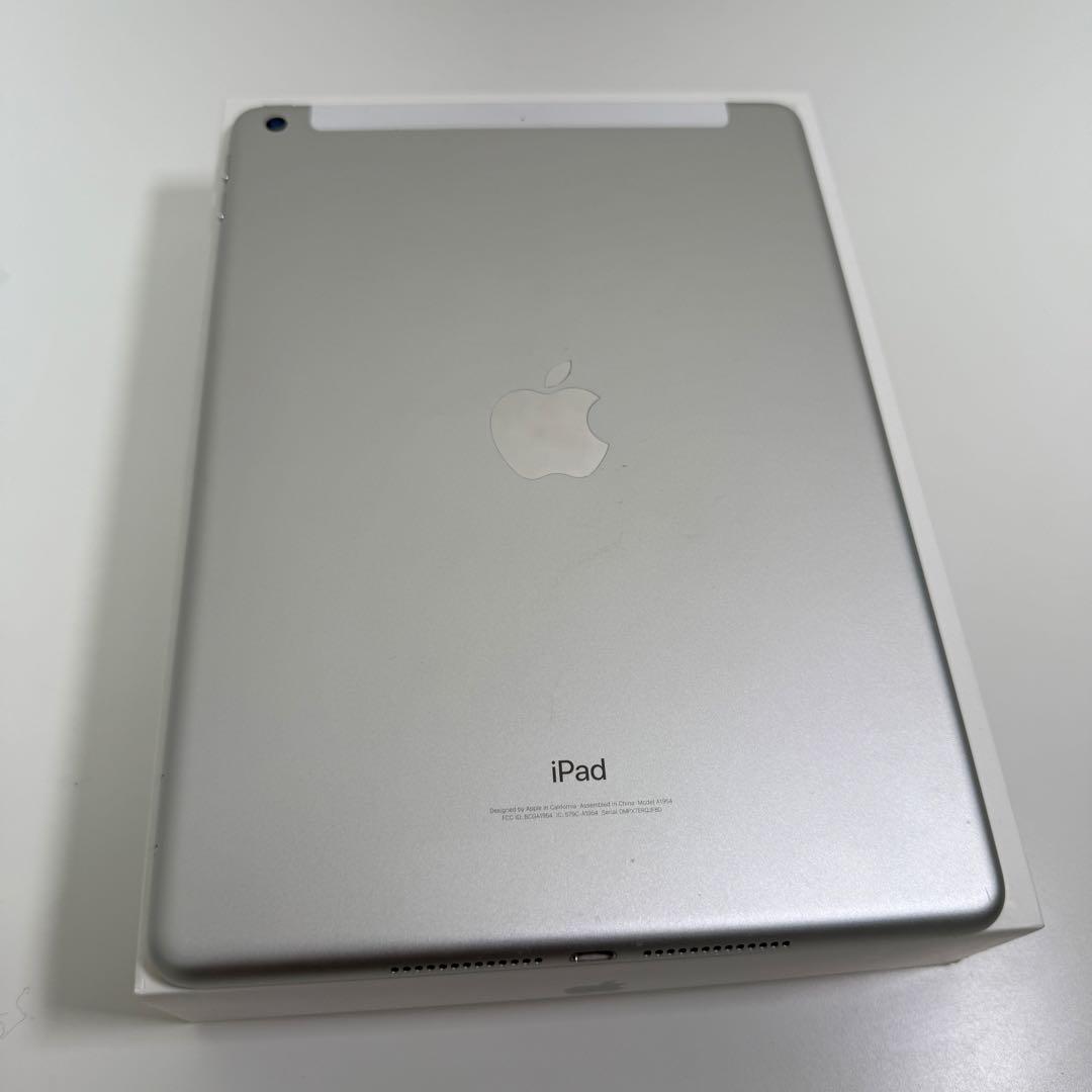 Apple アップル iPad 第6世代 32GB SIMロック解除済 シルバー