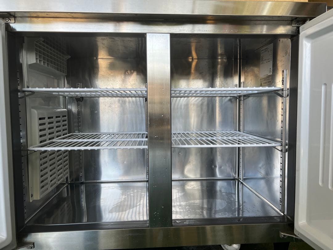 フクシマガリレイテーブル形冷凍庫 1200x600x800GALILEI MARWIL-DEMENAGEMENTS_CH