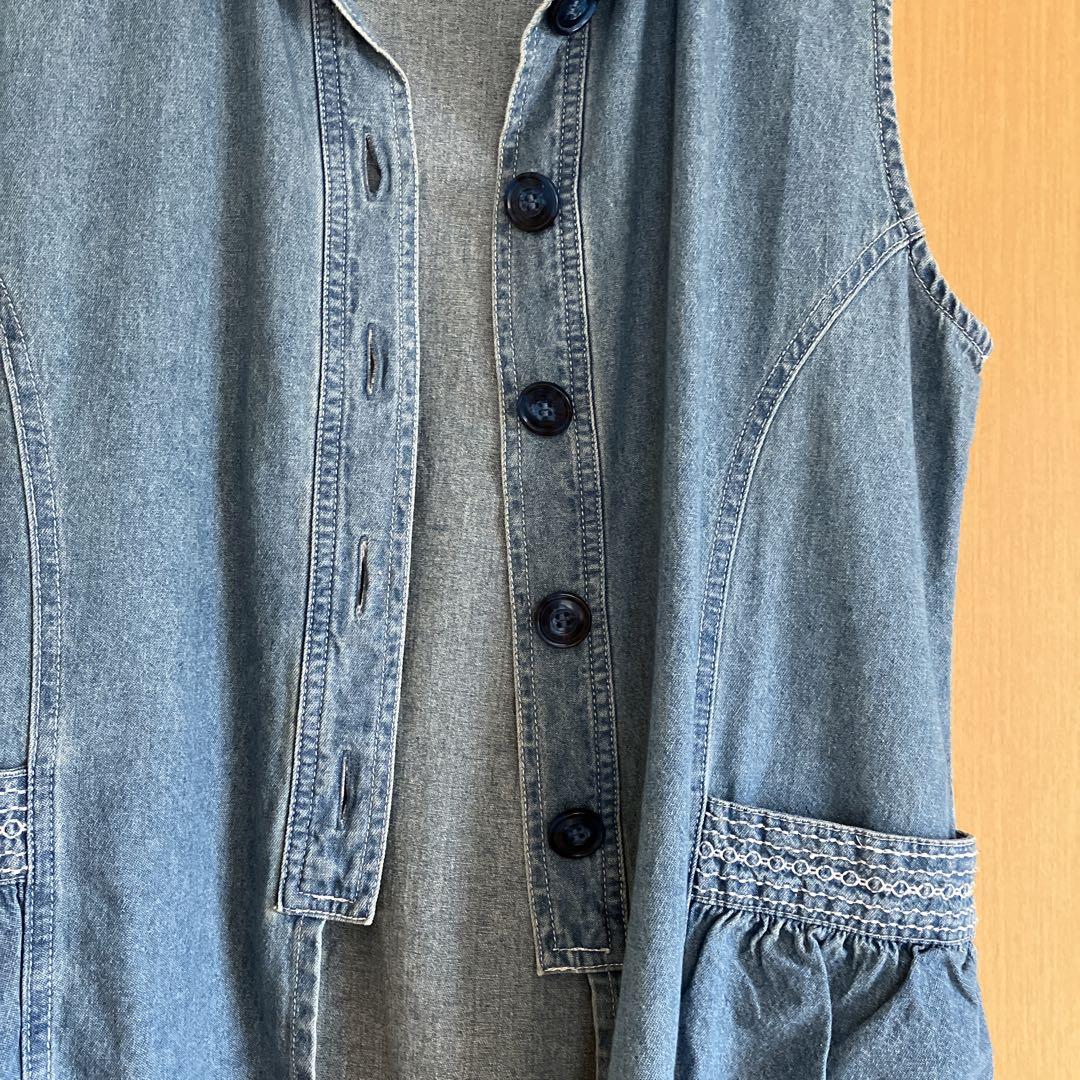 大きな取引 kishidamiki ベスト top cropped tec ベスト/ジレ