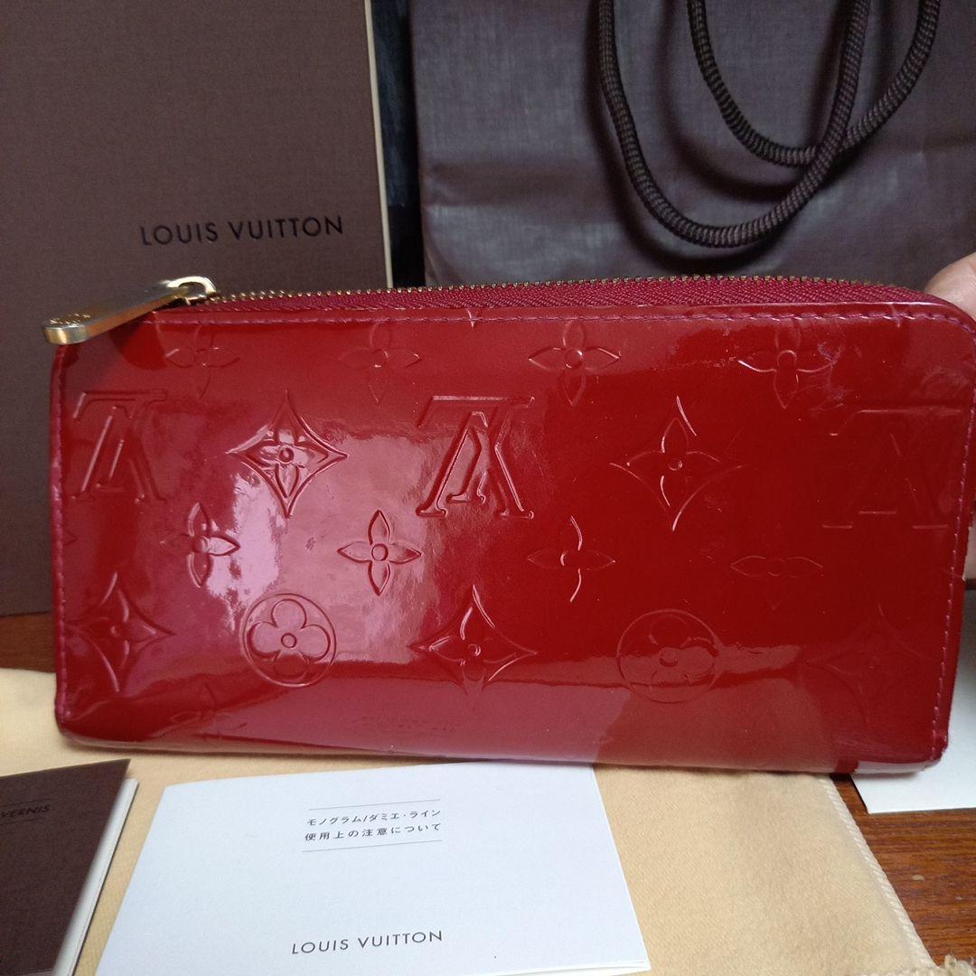 Louis Vuitton エナメルレザー 長財布 レッド
