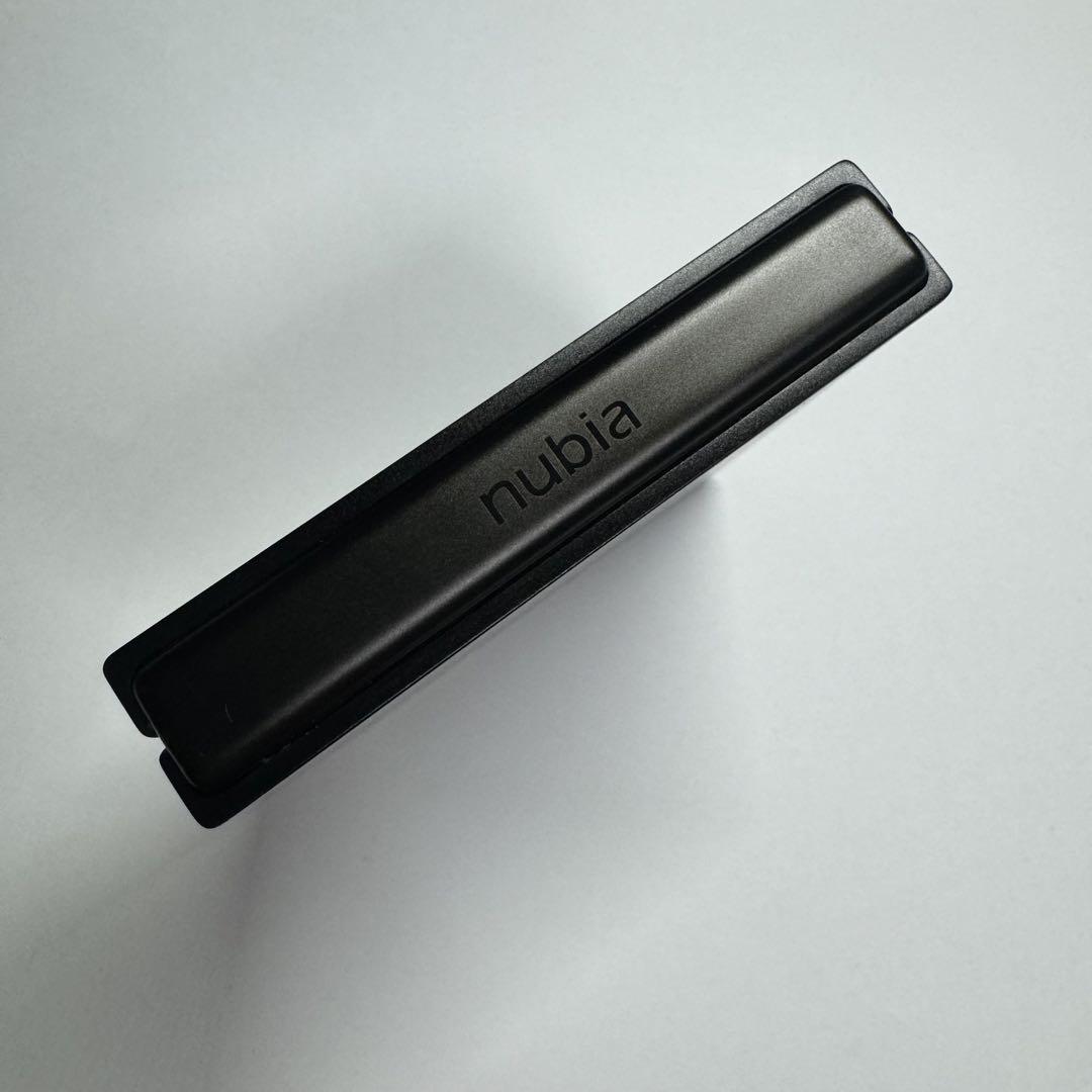 nubia Flip 5G SIMフリー 256GB 折りたたみスマホ