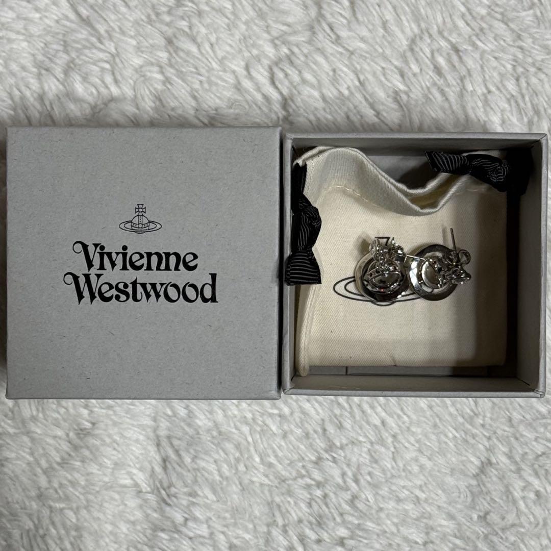 Vivienne Westwood オーブ ピアス