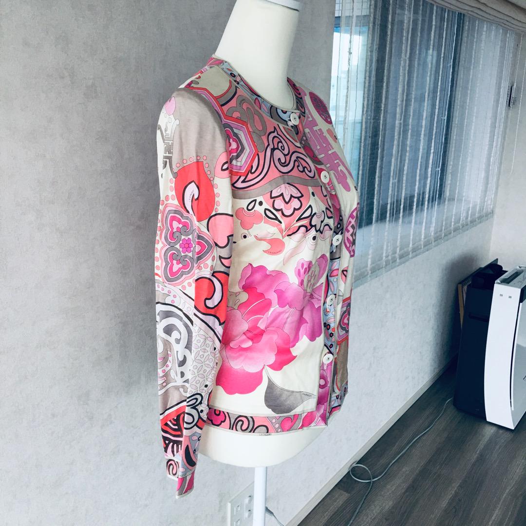 美品 レオナール 花柄 カーディガン 金ボタン ボタニカル ネイビー Mサイズ 美品✨レオナール○花柄○カーディガン○金ボタン○ボタニカル