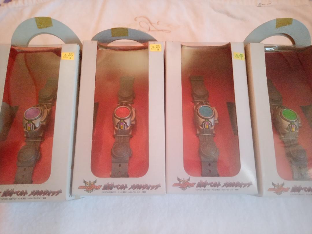 仮面ライダークウガ　変身ベルト　メタルウォッチ 4色セット　超クウガ展