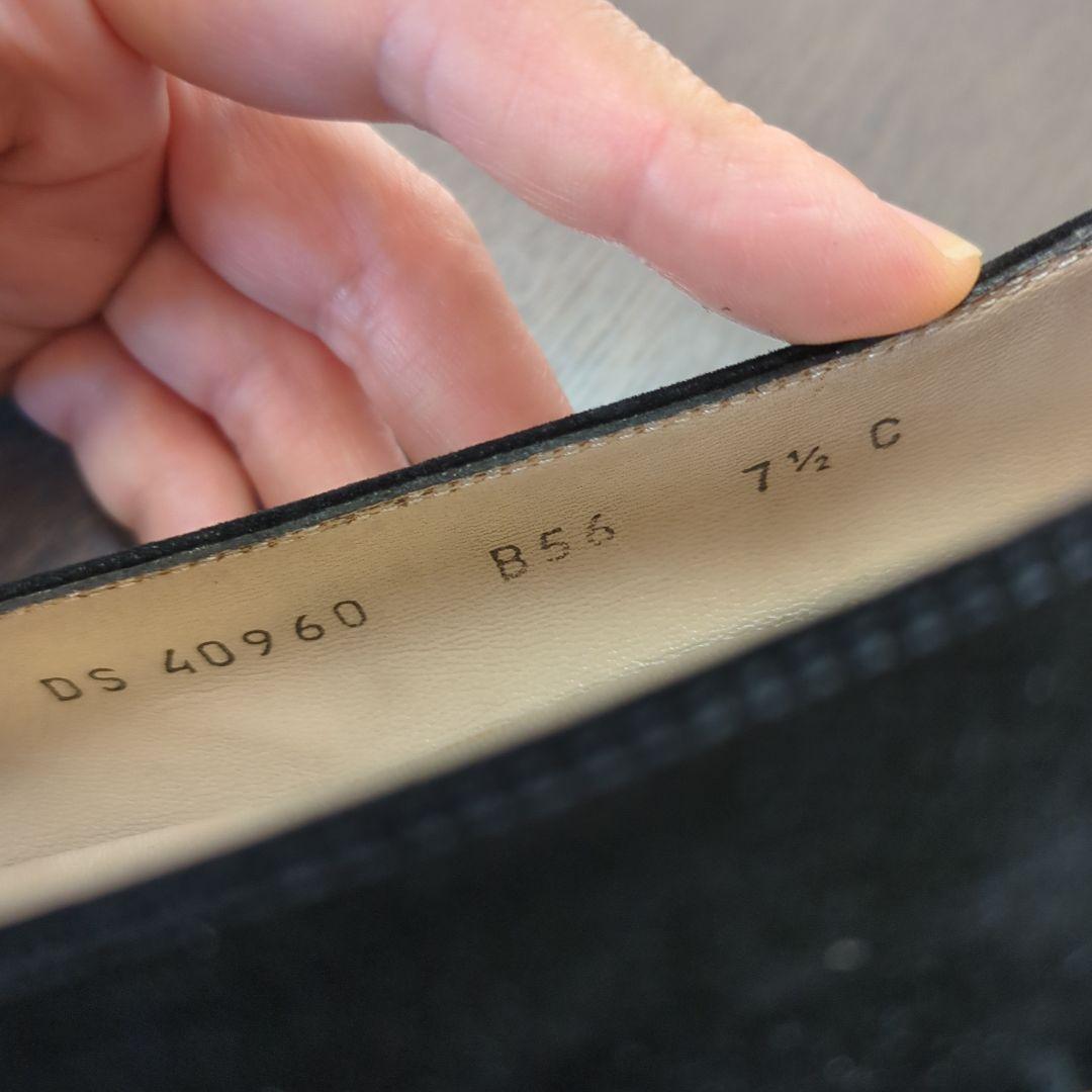 Salvatore Ferragamo　黒スエードパンプス