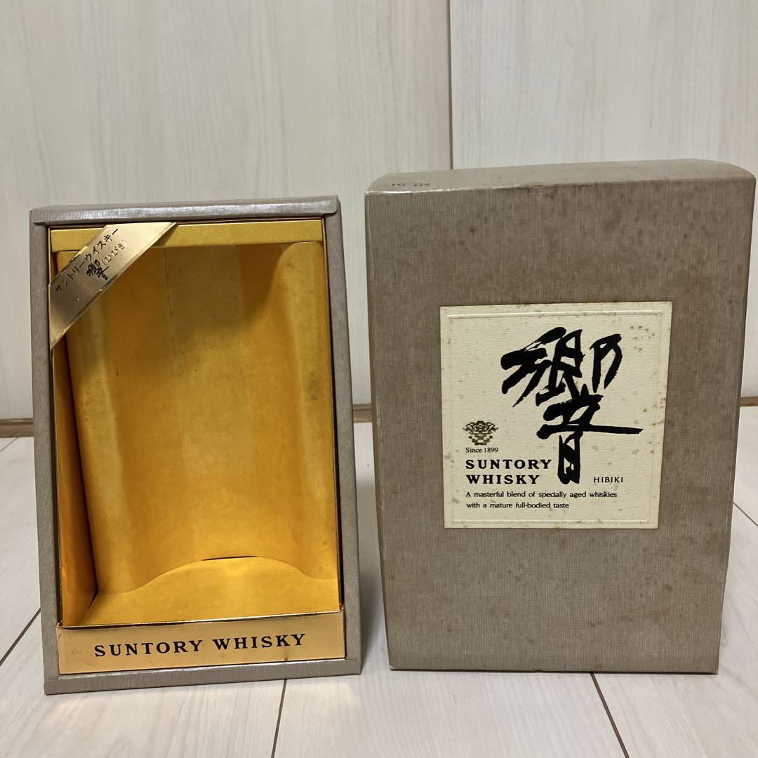 サントリー 響 ウイスキー 金キャップ　ゴールドラベル 700ml