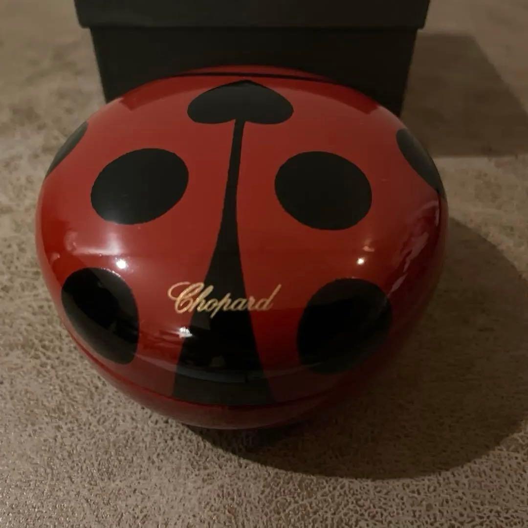 開発する Chopard てんとう虫型小物入れ お財布に優しい