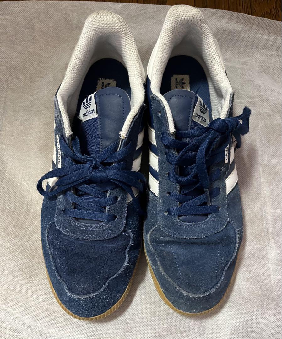 adidas ネイビー スエード スニーカー