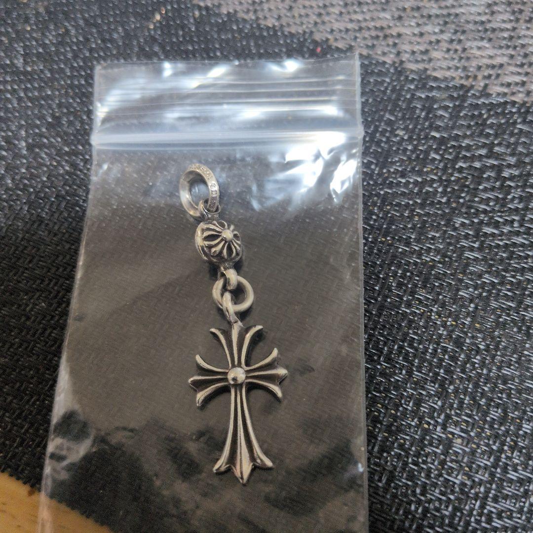 クロムハーツ1ボールタイニーCHクロス ペンダントトップCHROME HEARTS