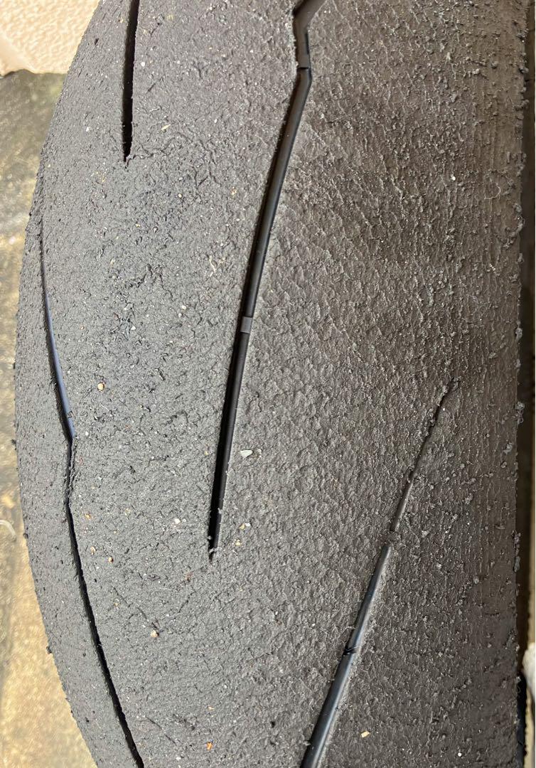 ピレリ スーパーコルサV3 SC1 120/70 200/55セット