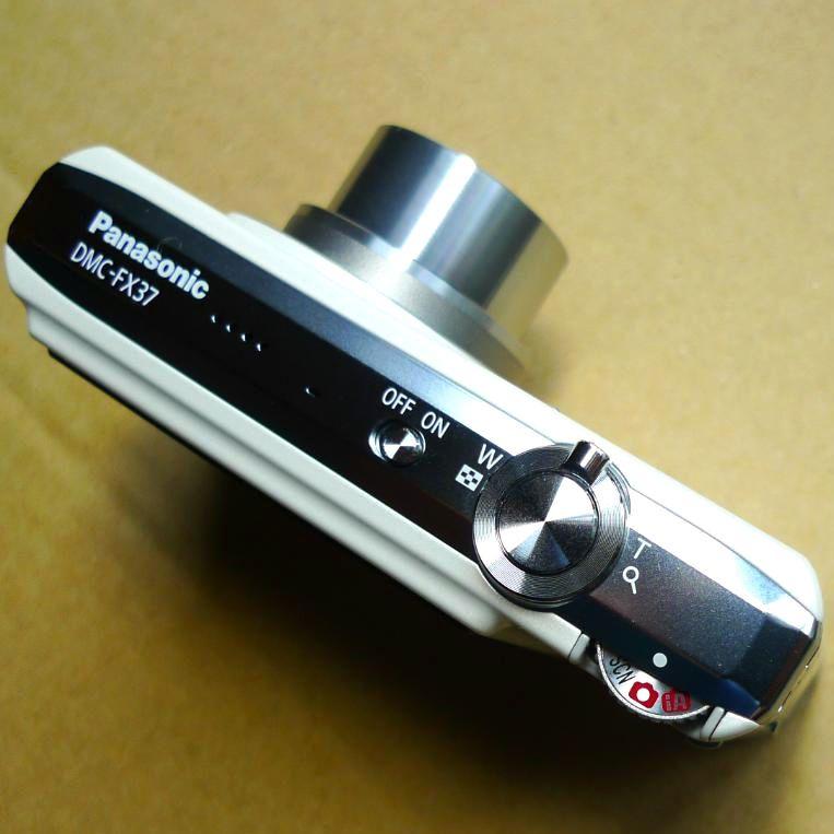 （動作確認）デジタルカメラ　Lumix　DMC-FX37　Panasonic　白