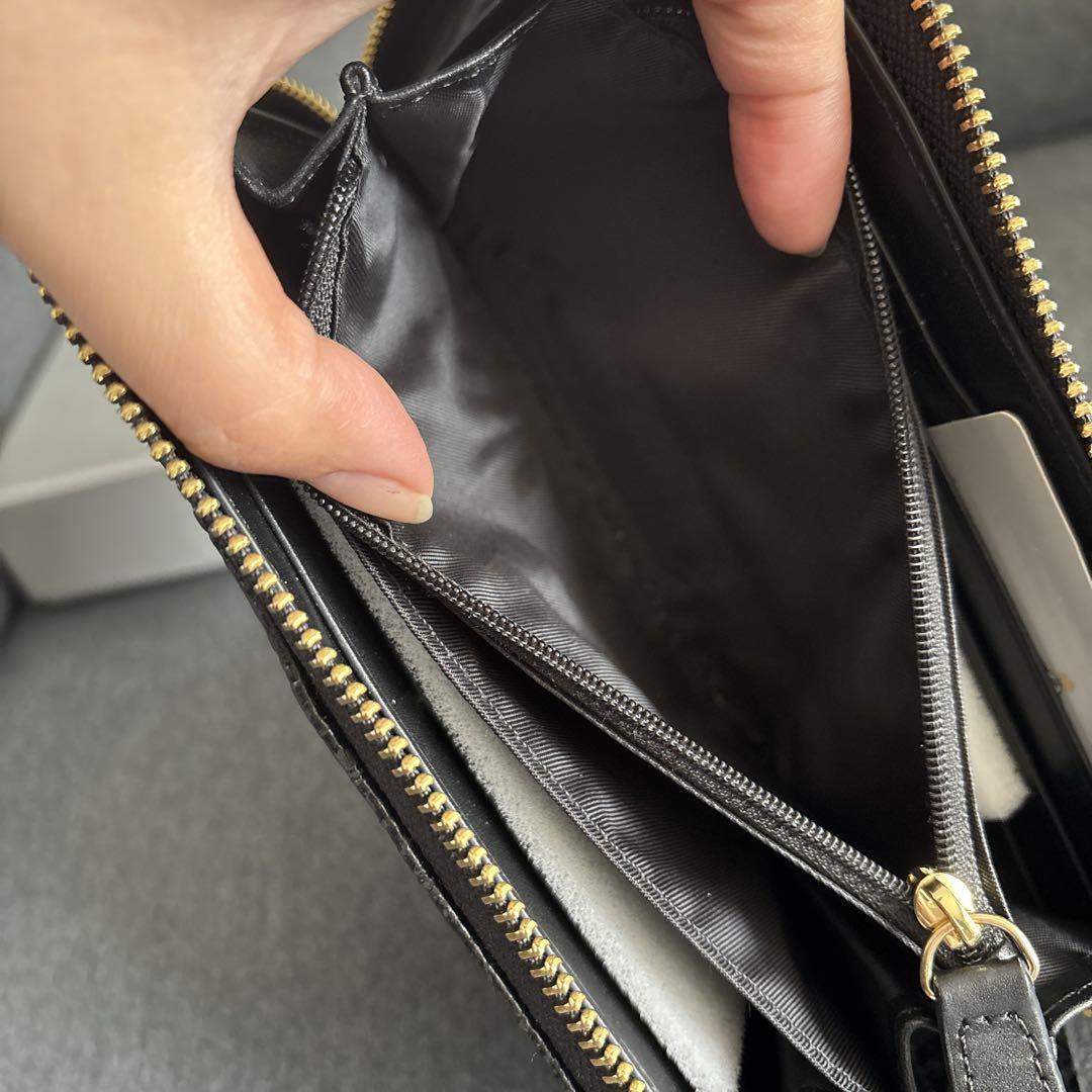 コ*ハ様 ヴィヴィアンウエストウッド長財布