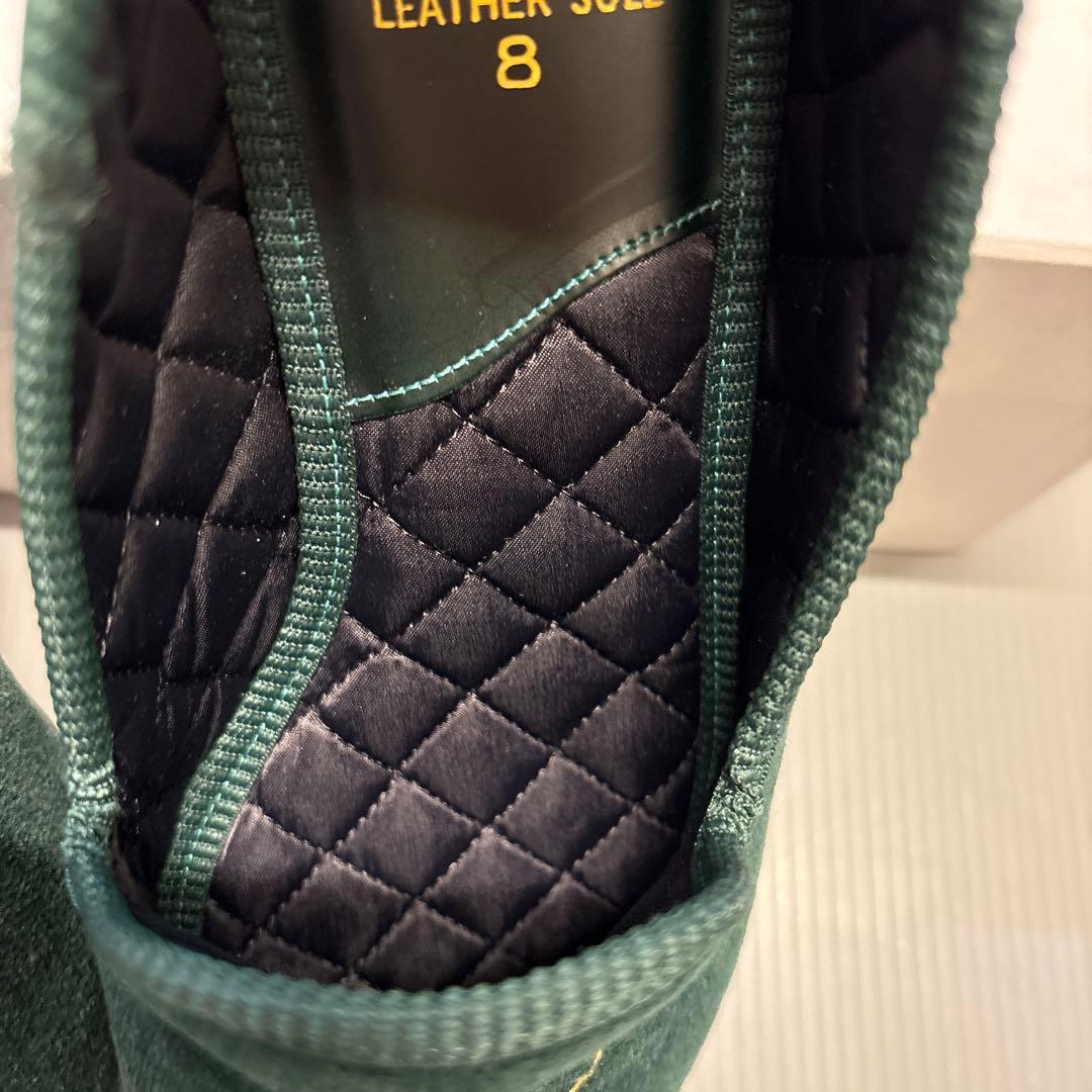 新品 英国製 CROWNベルベット スリッポン UK8レディース 濃緑 新品 英国製 CROWNベルベット スリッポン UK8レディース 濃緑