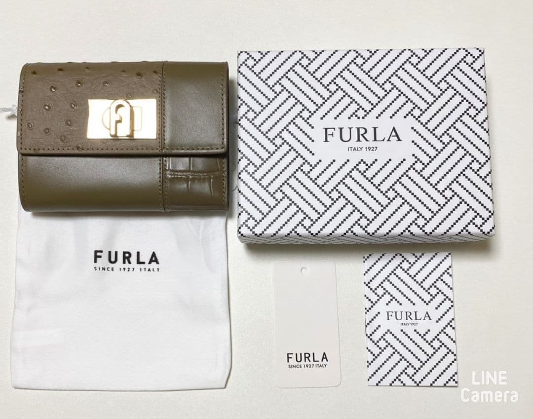 特価セールコーナー FURLA フルラ 三つ折り財布 カーキブラウン系 新品