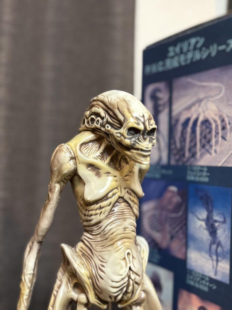 NEWBORN ALIEN 1/5スケール フィギュア 塗装済み 完成品