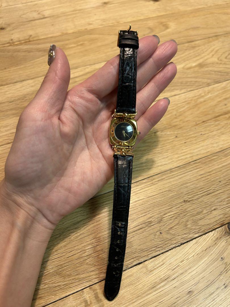 11 GUCCI 8200JR 箱付き ヴィンテージ ウィメンズ 稼動品 箱付き】GUCCI グッチ 腕時計 ヴィンテージ