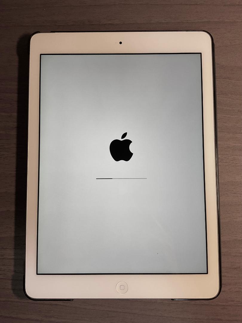Apple iPad Air Wi-Fi+Cellular 32GB MD795J/A SIMフリー [シルバー] オークション比較 - 価格.com