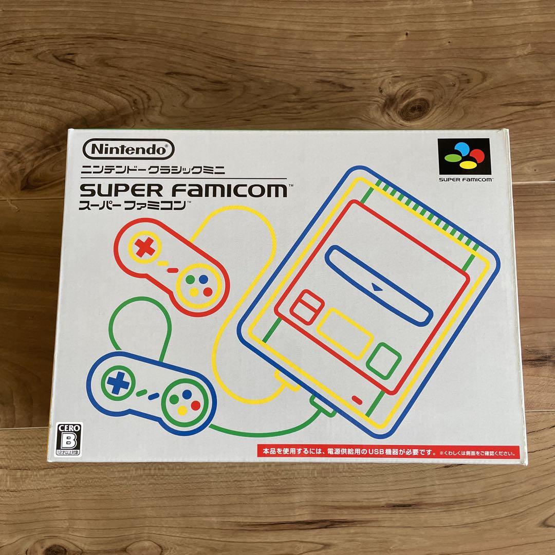 Nintendo ニンテンドークラシックミニファミコンと純正USBアダプター
