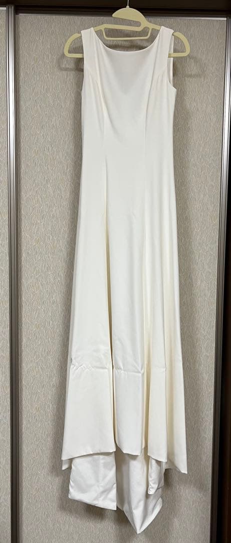 ホワイト バックオープン ロングドレス