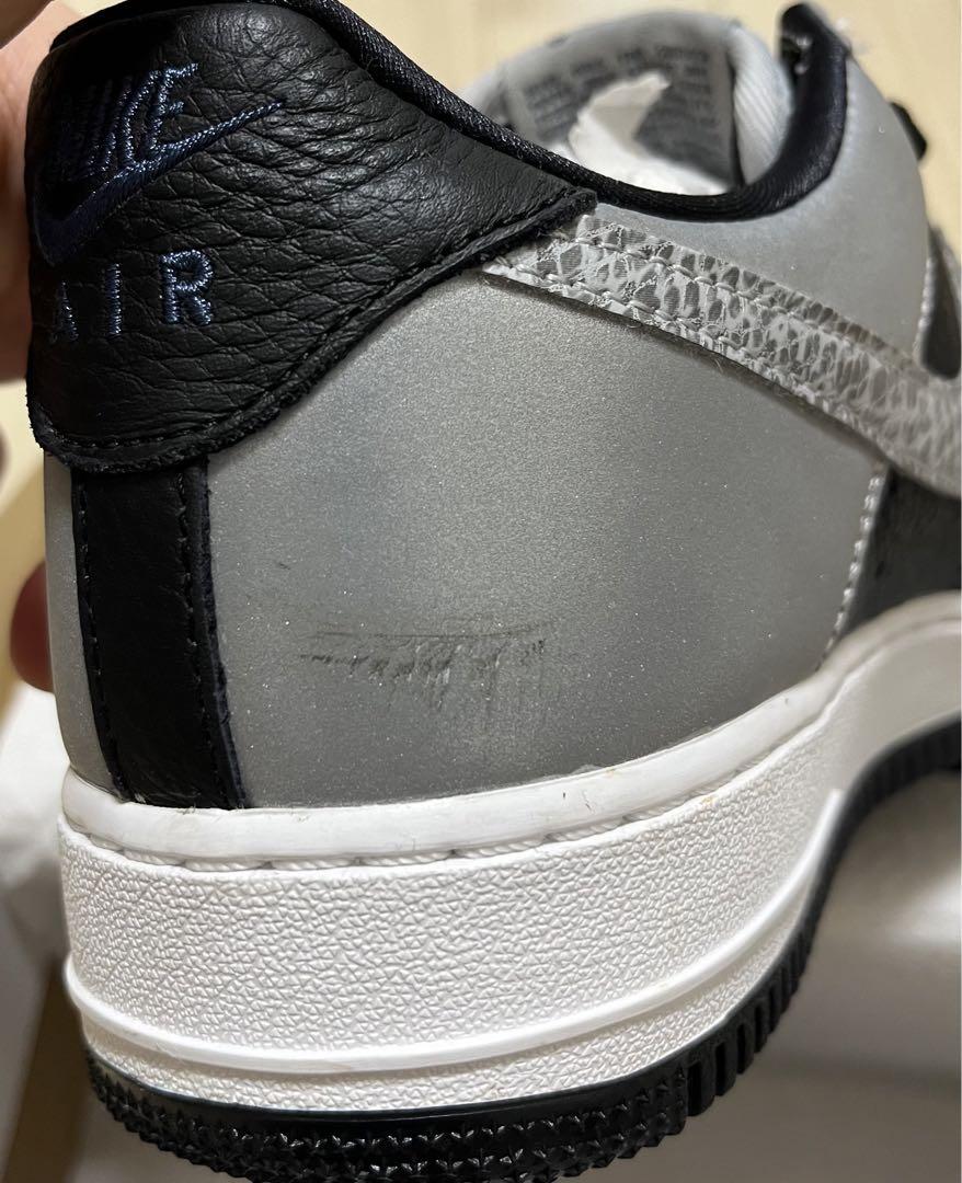 黒と白ストライプニットセーターセットとNIKEスニーカー