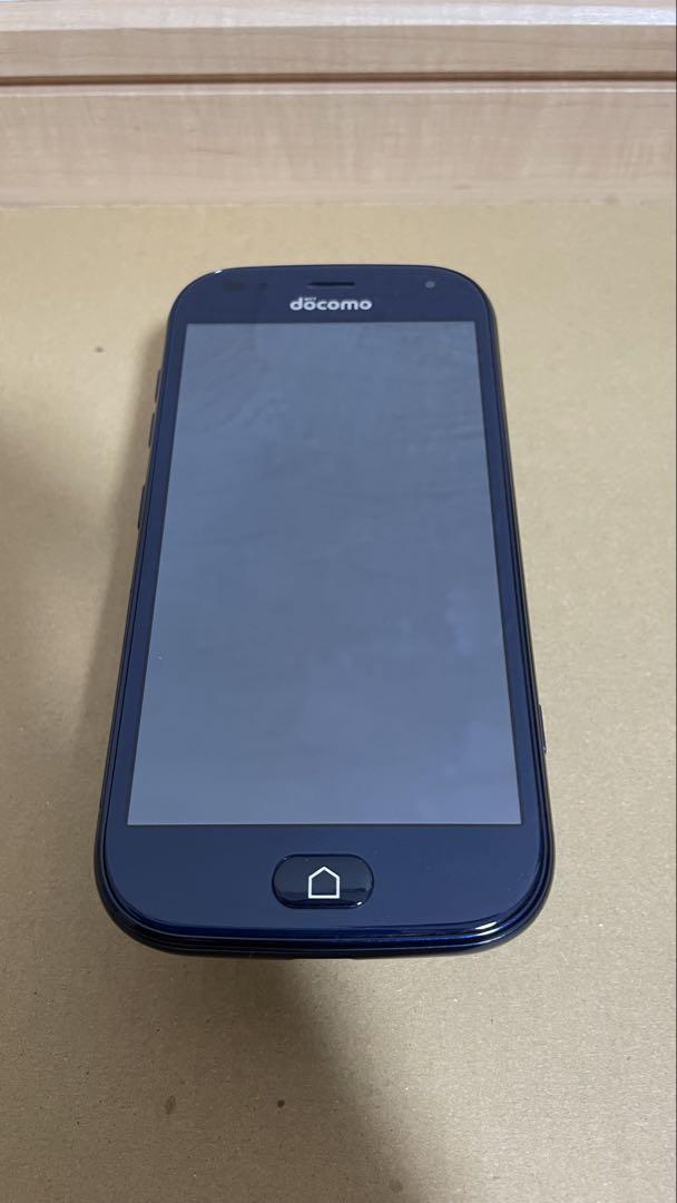 らくらくスマートフォン docomo F-42A 本体