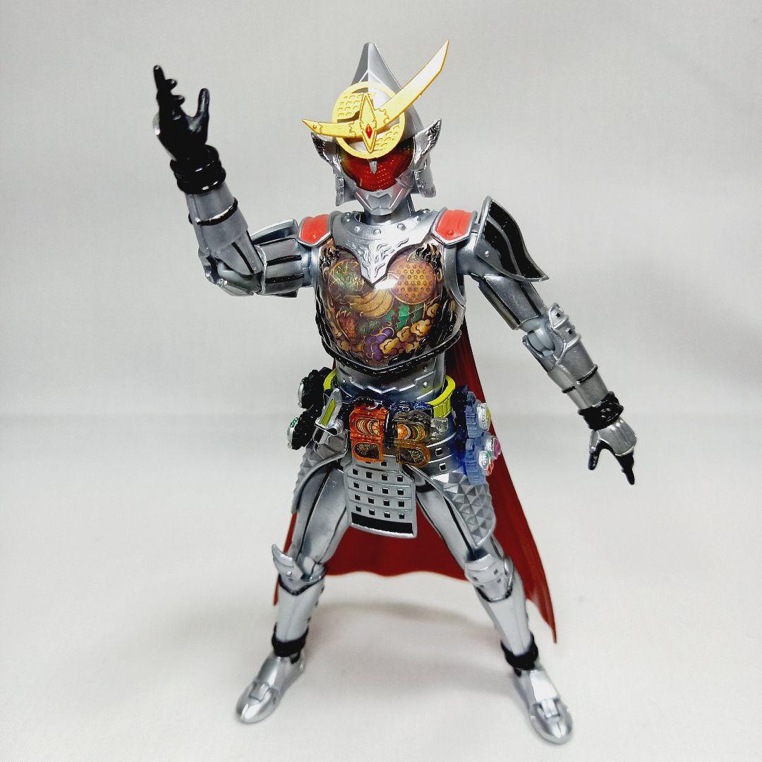 SHフィギュアーツ 仮面ライダー鎧武 極アームズ