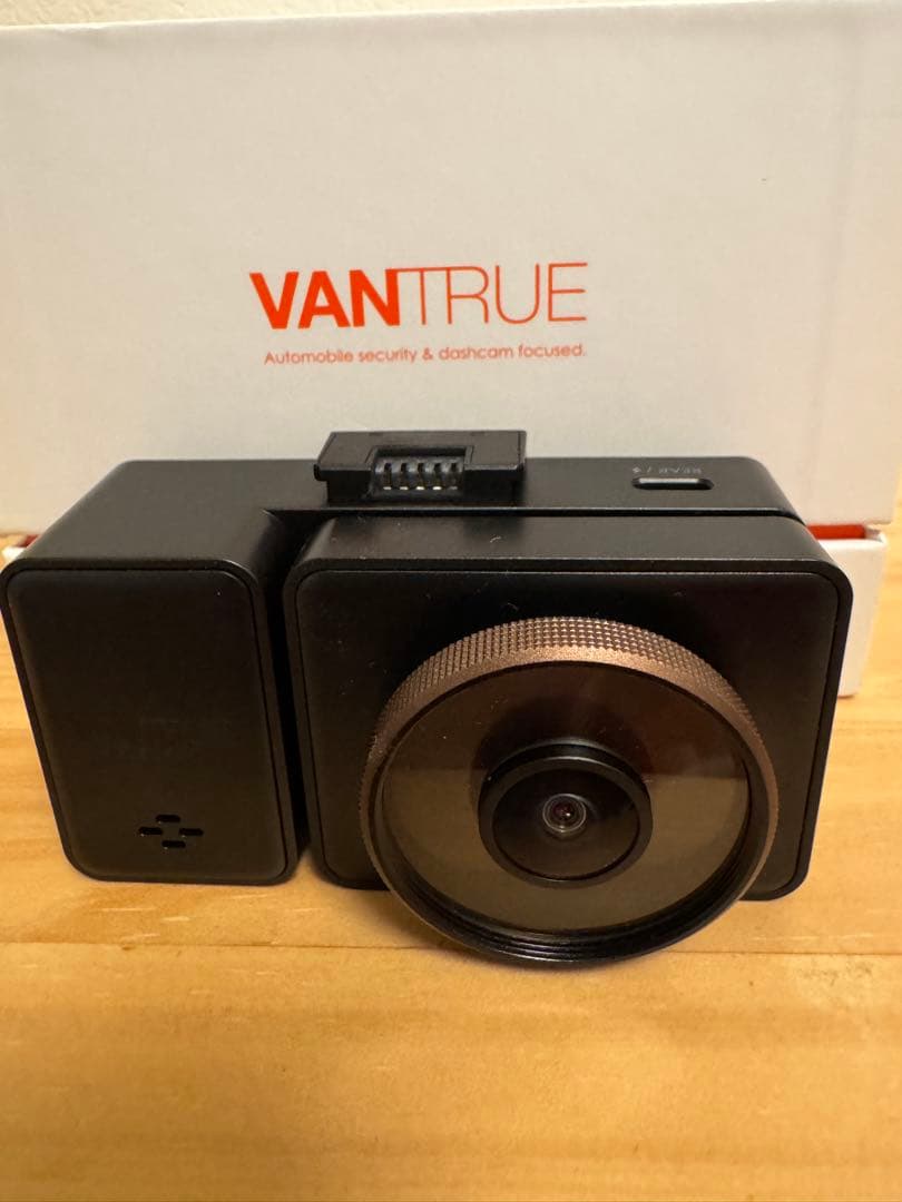 ドライブレコーダー目立った傷や汚れなし