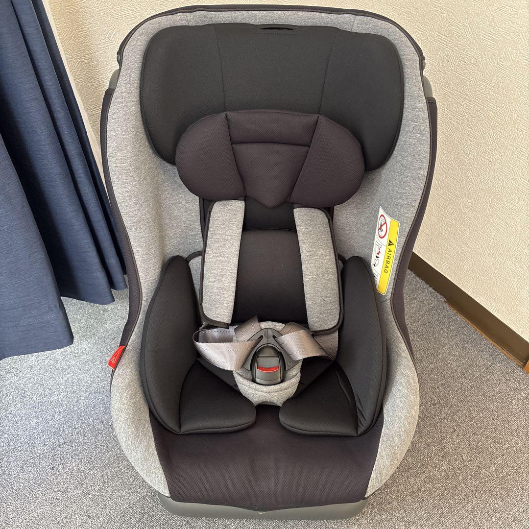 リーマンチャイルドシートベルト固定式チャイルドシート型式LYJ-211