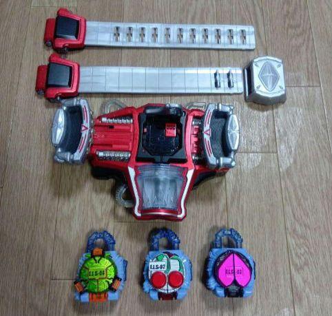 ☆送料込 即購入OK☆仮面ライダー鎧武 DX戦国ドライバー ゲネシスドライバー