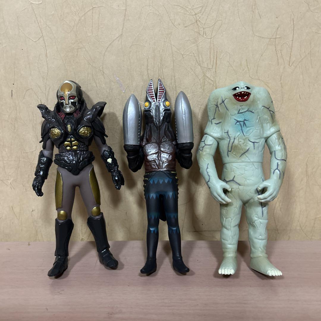 ジャミラ　バルタン星人　ケサム　フィギュア　ソフビ　ウルトラ怪人　セット　円谷