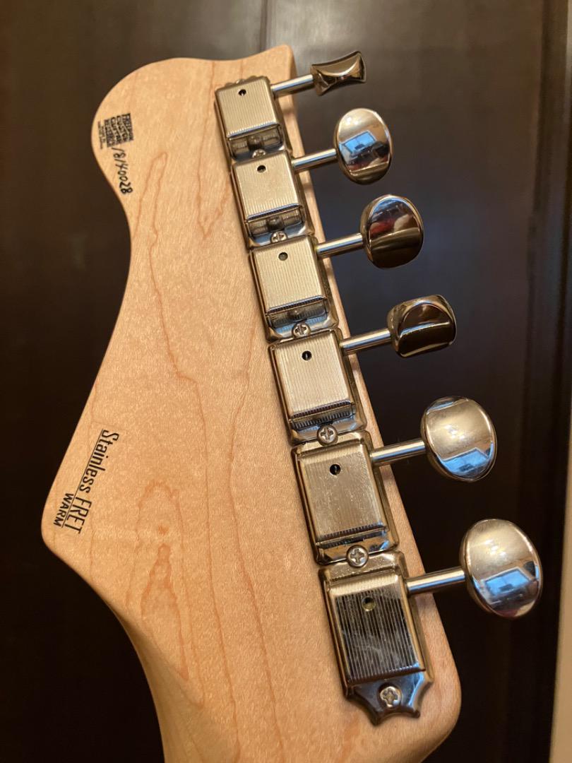 りく FREEDOM CUSTOM GUITAR RESEARCH EZa