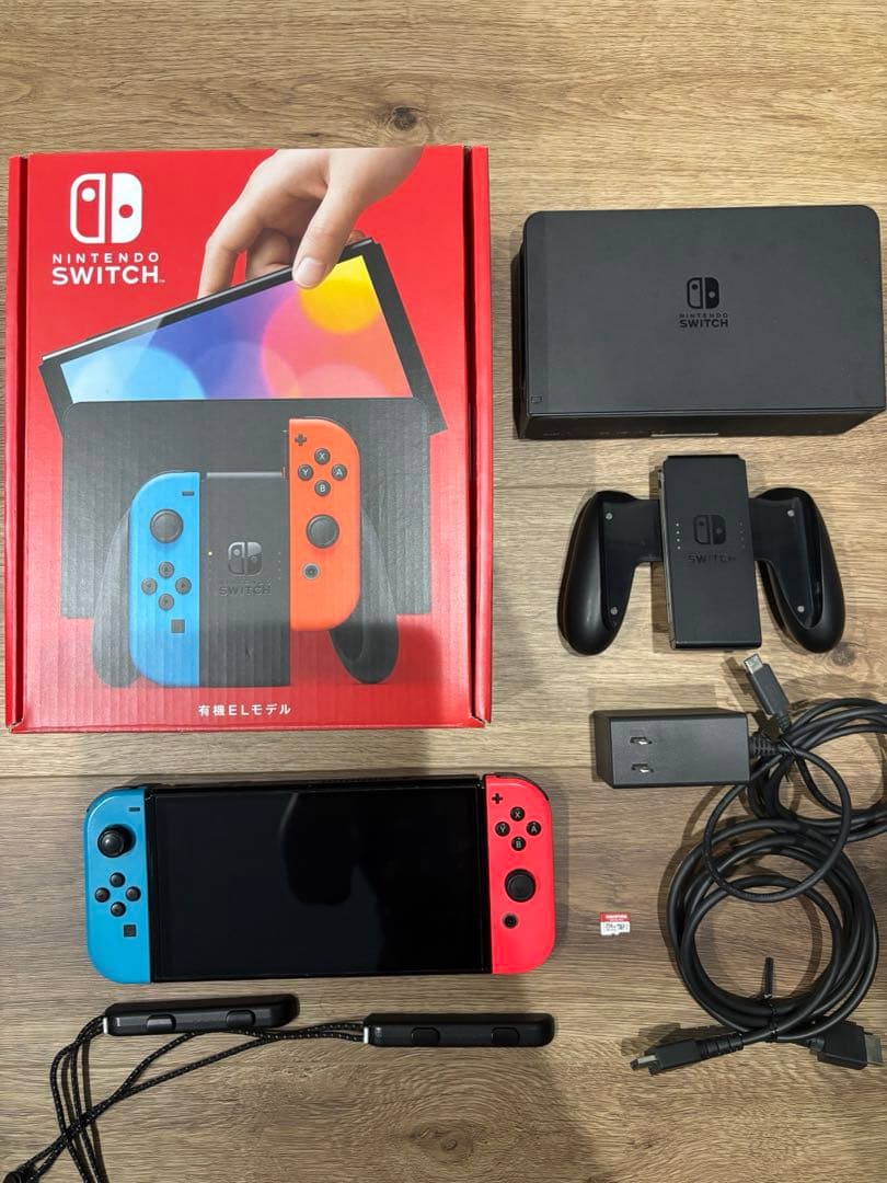 Nintndo Switch 有機ELモデル 中古 赤青　付属品全有