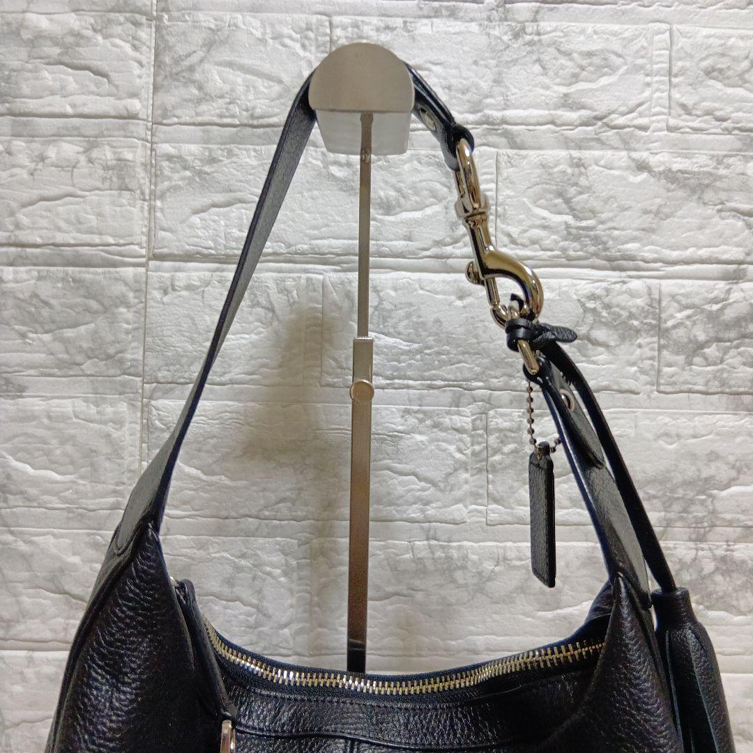 Authentic COACH #23960 Black Avery Leather Small Hobo