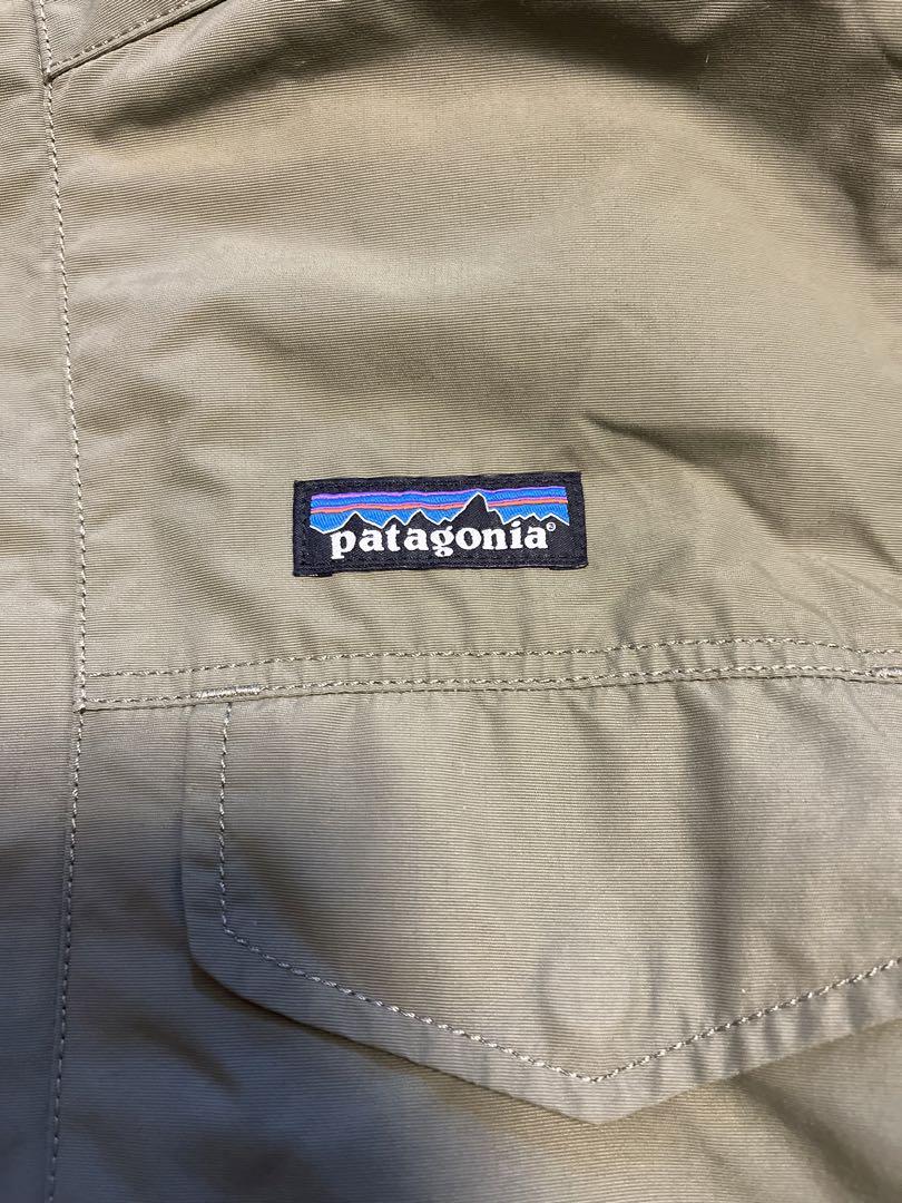patagonia イスマスパーカ　カーキ　XS