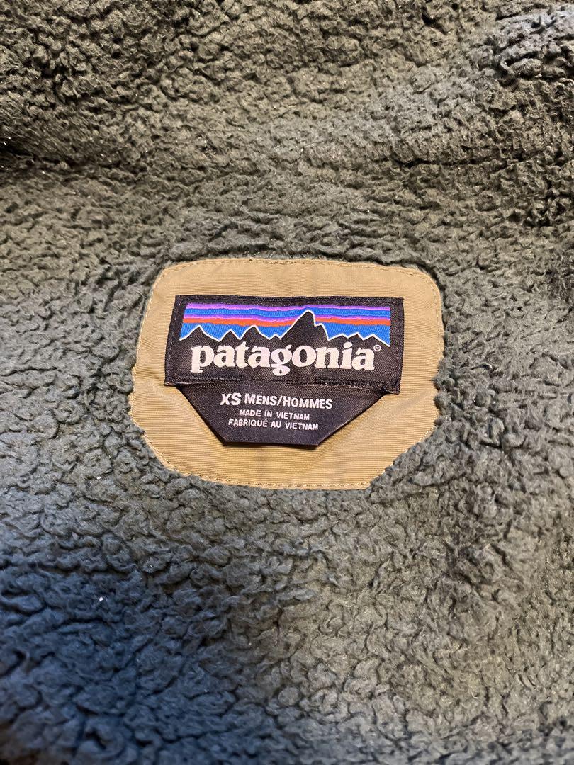 patagonia イスマスパーカ　カーキ　XS