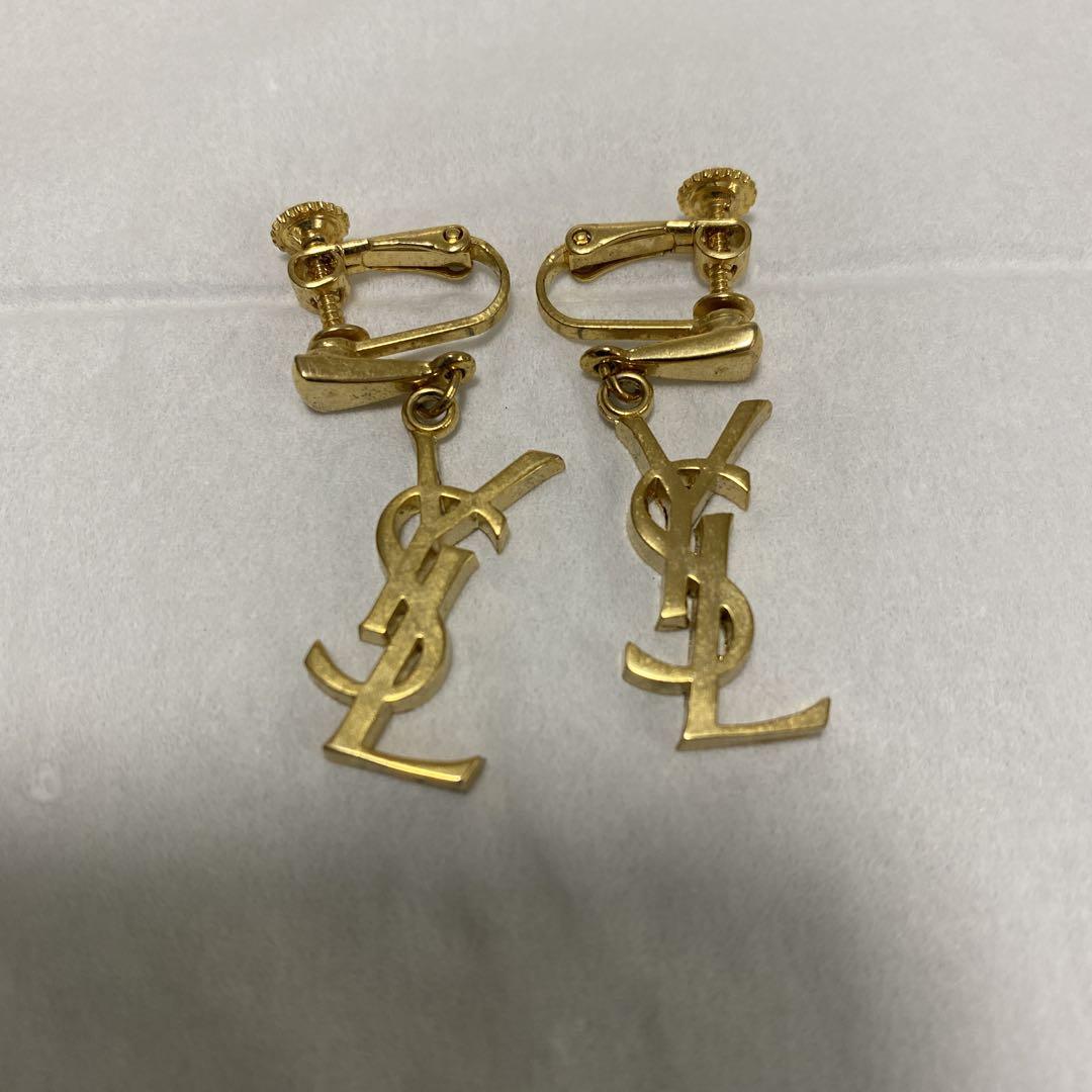 YSL ロゴイヤリング K*様 YSL ゴールド ロゴ イヤリング - メルカリ